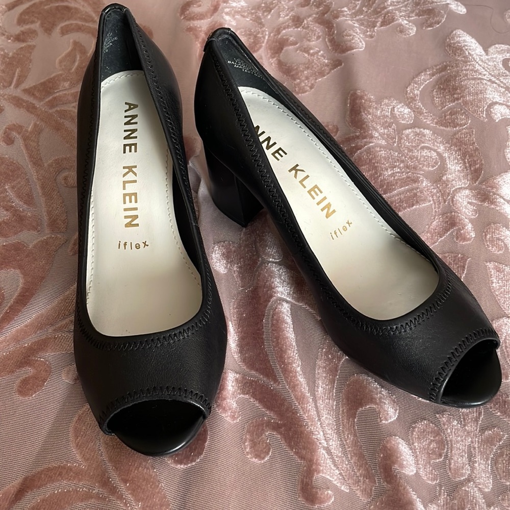 Gently used Anne Klein heels